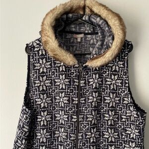 Talbots Sweater Vest Womens 2X Snowflake Knit Faux Fur Trim Hood